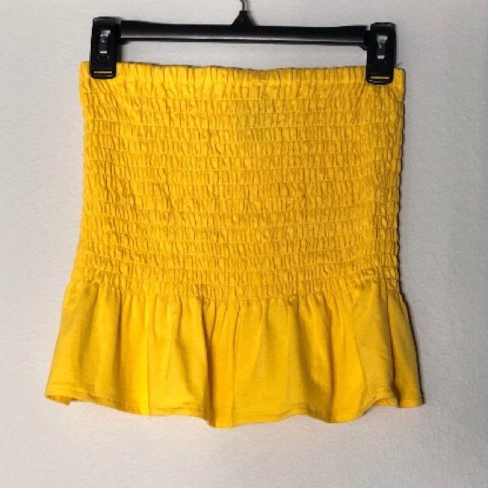Yellow sinched with flowy bottom tube top